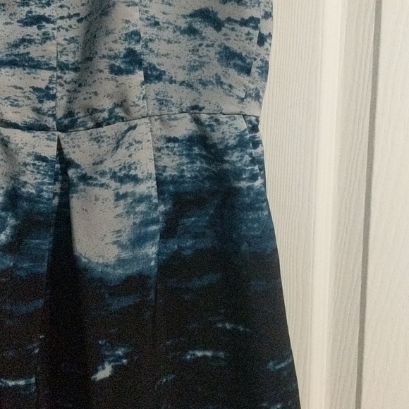 SALE [3/20$] FOREVER 21 DRESS - Picture 2 of 4